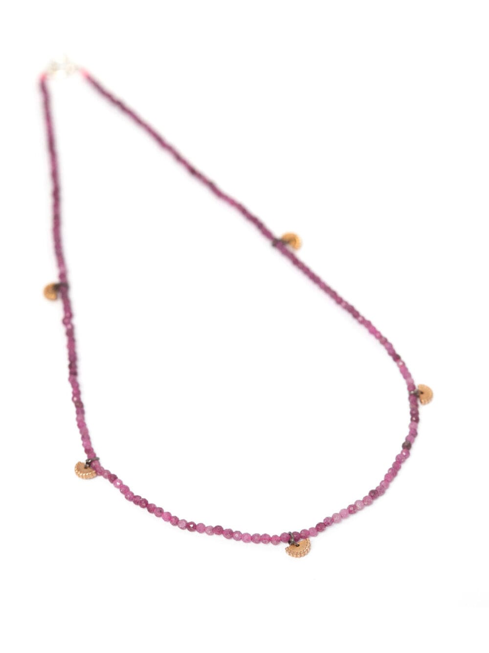 Collar rubí crudo con cuentas de bronce